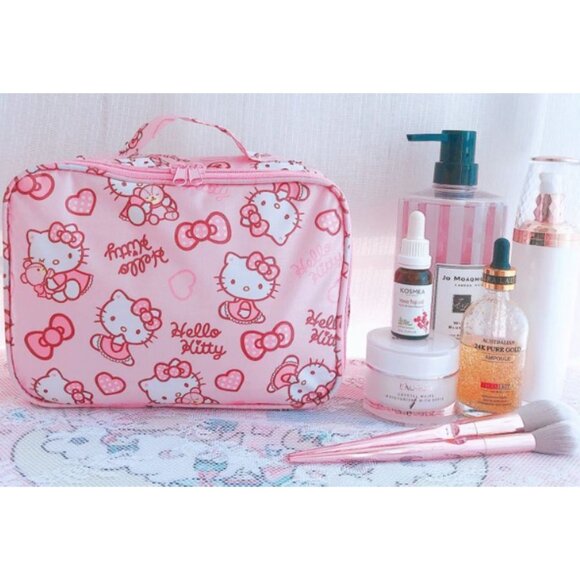 Hello Kitty Waterproof Cosmetic Bag – Stylish Travel Makeup Storage for Women - Picture 5 of 5